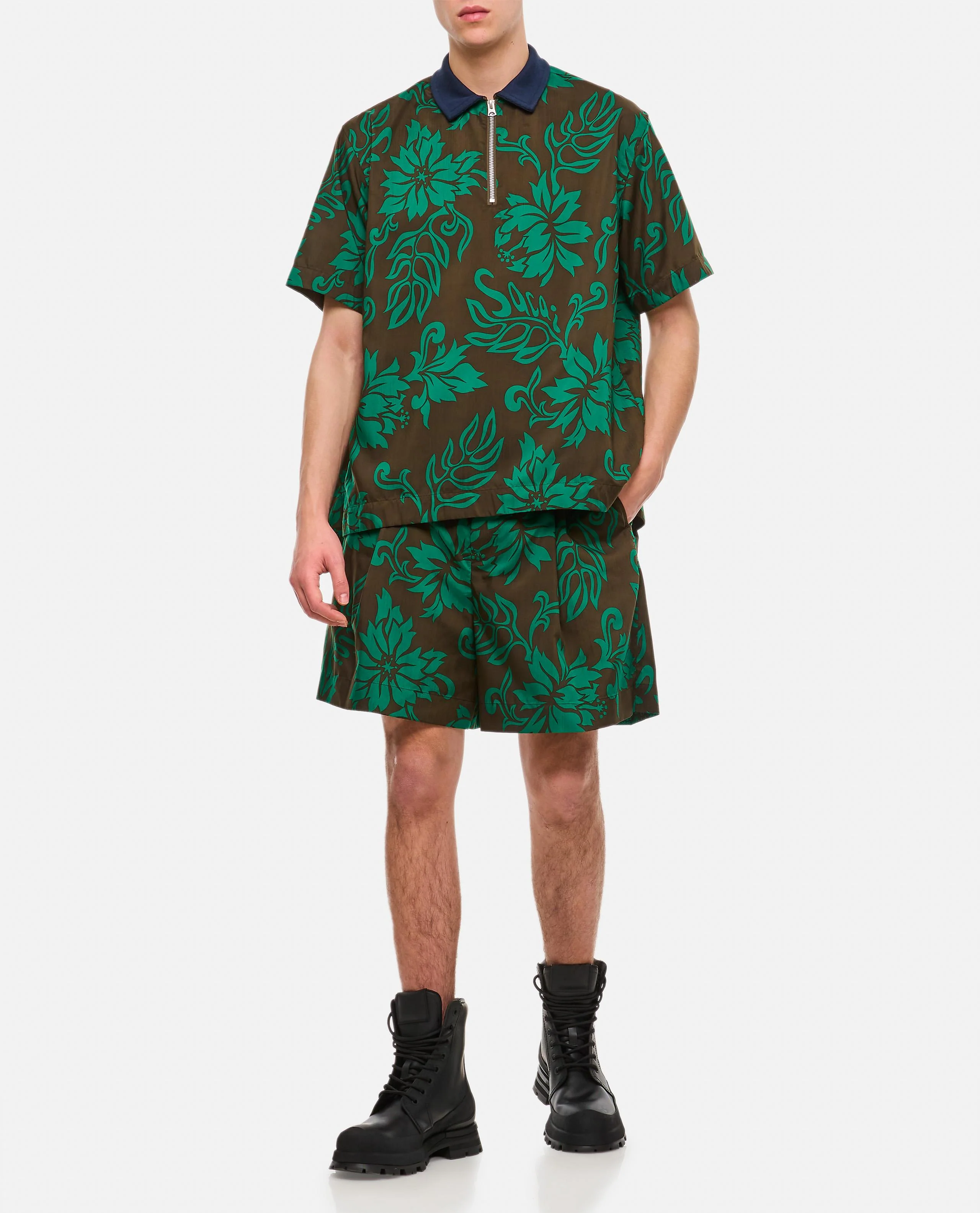 PANTALONI CORTI CON STAMPA FLOREALE