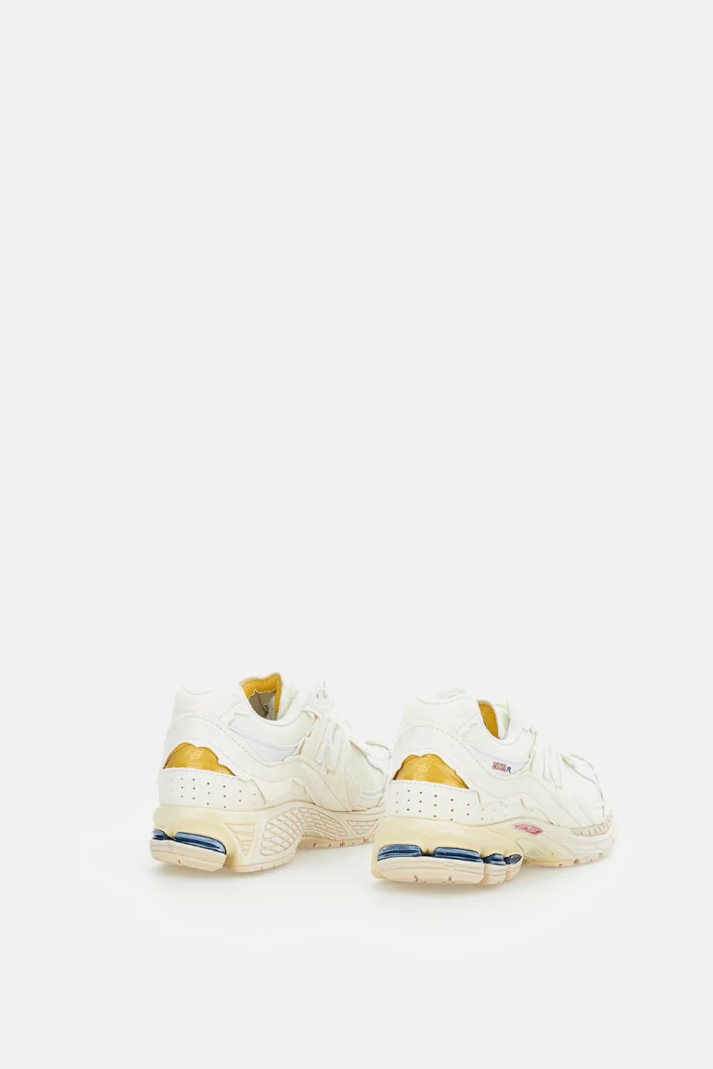 SNEAKERS 2002R Protection - Image 3