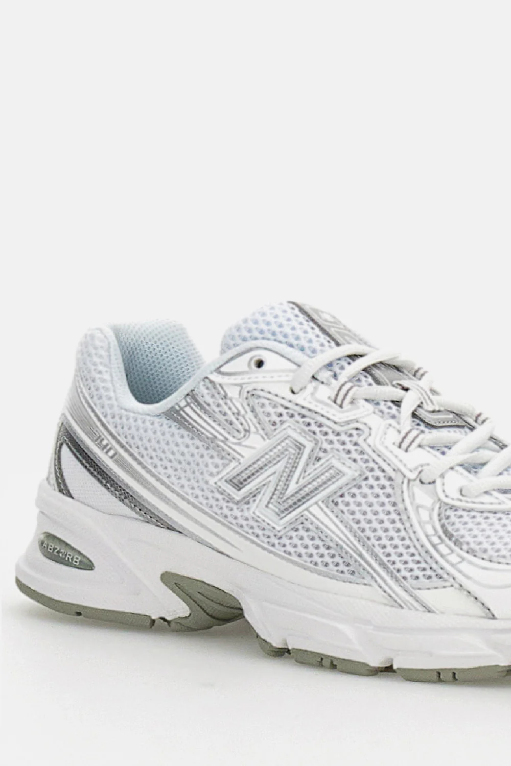 SNEAKERS 740 - Image 4